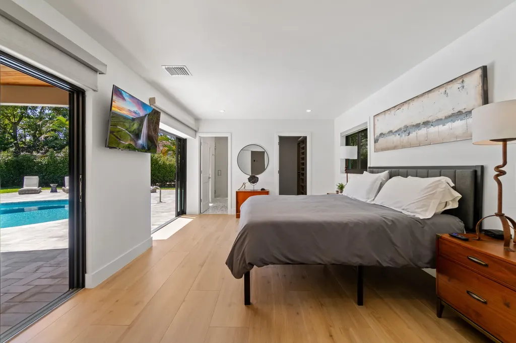820 Canary Walk Delray Beach FL 33483