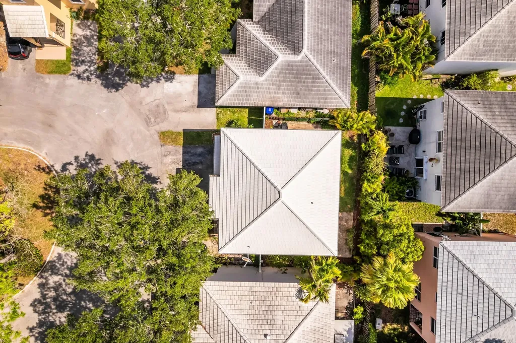 9855 NW 2nd Court Plantation FL 33324