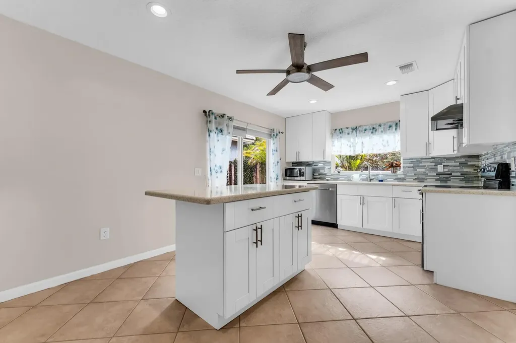 9855 NW 2nd Court Plantation FL 33324