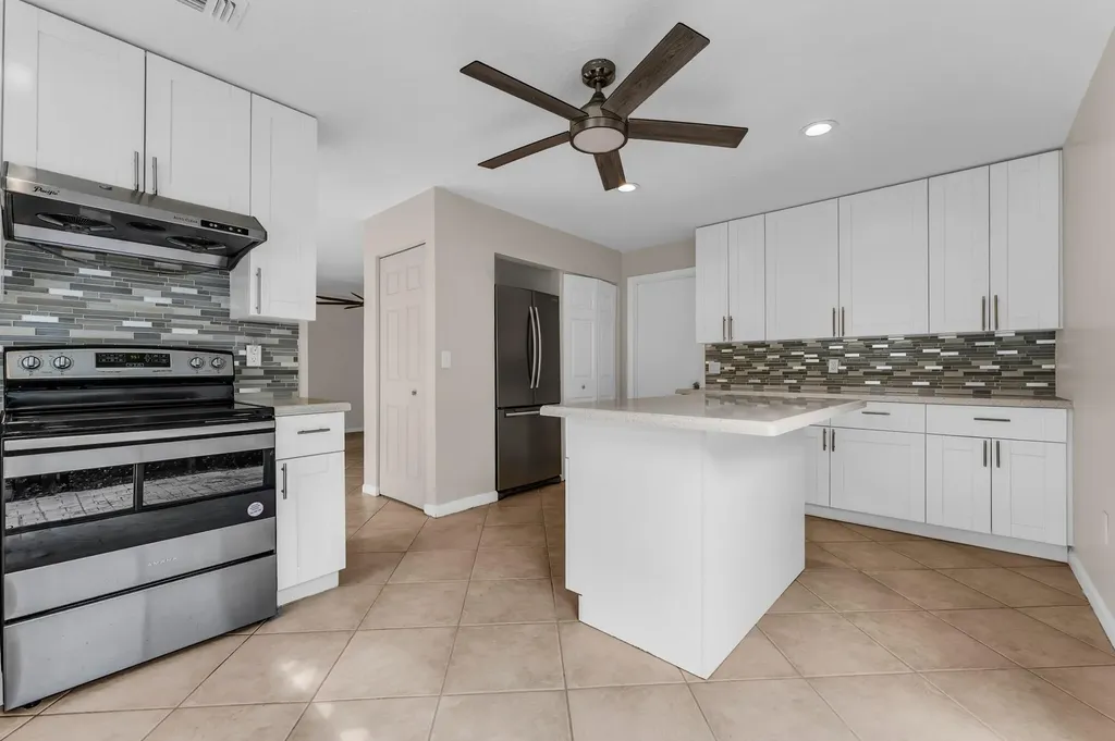 9855 NW 2nd Court Plantation FL 33324