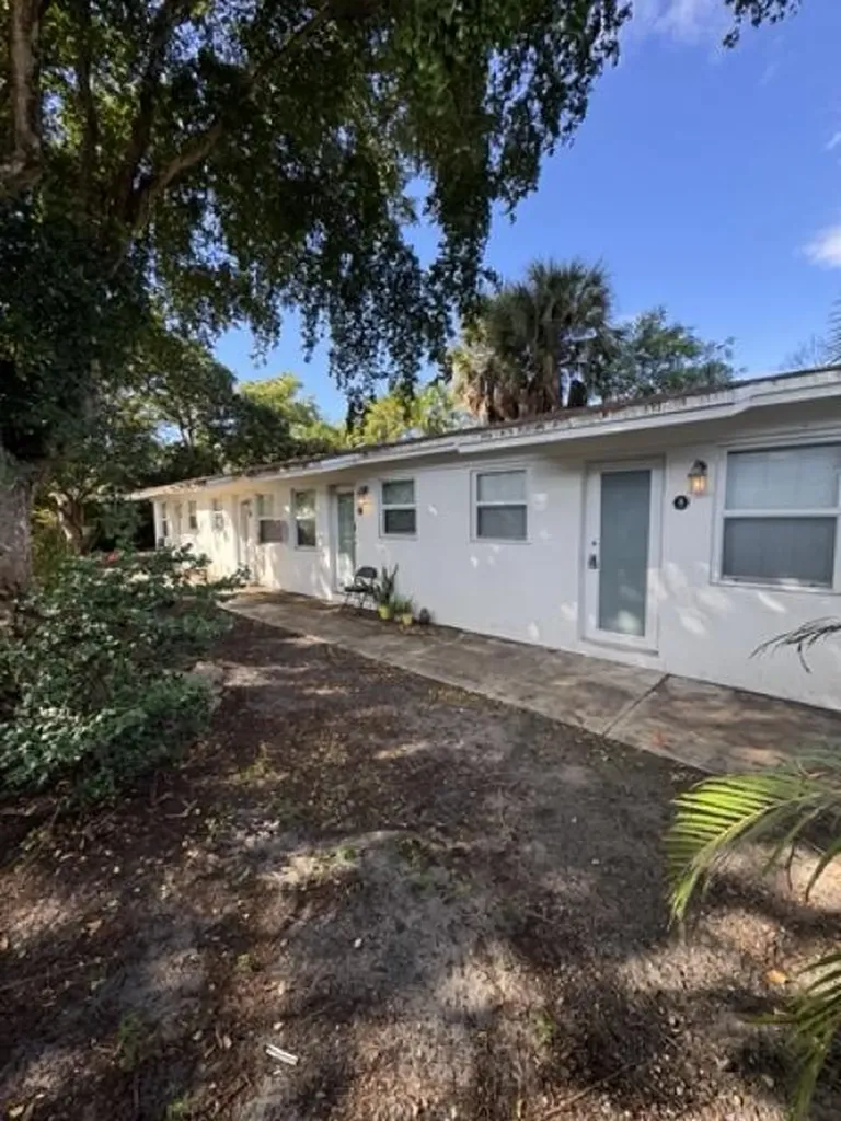 1325/1329/1333 NE 5th Terrace Fort Lauderdale FL