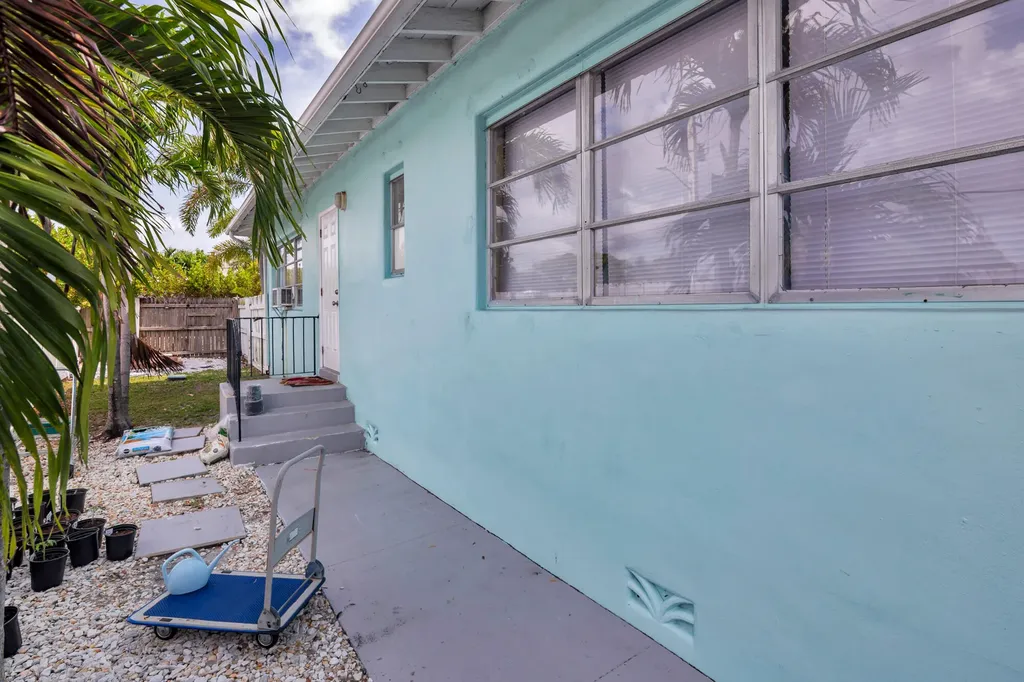258 Conniston Road West Palm Beach FL 33405