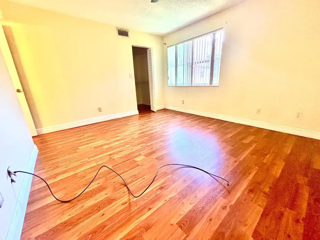 11201 SW 13th Street Pembroke Pines FL 33025