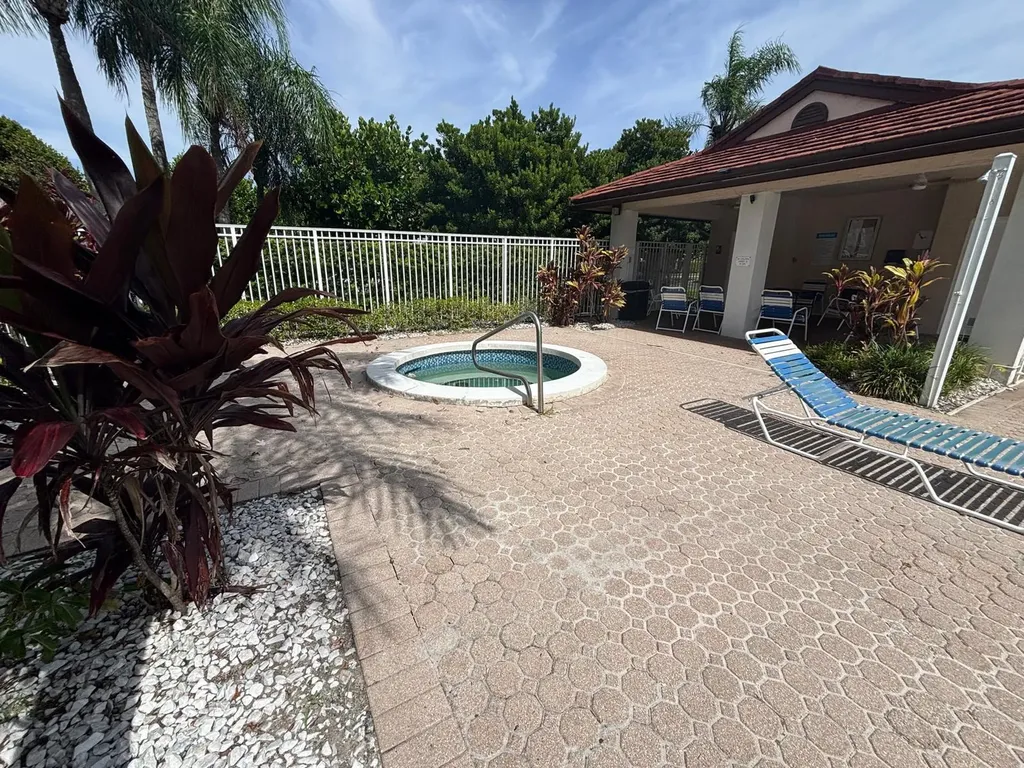 11201 SW 13th Street Pembroke Pines FL 33025