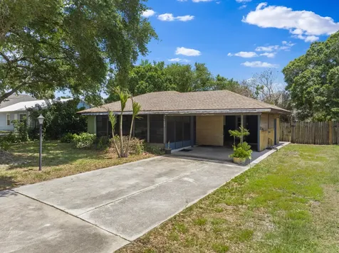 7403 Miramar Avenue Fort Pierce FL 34951