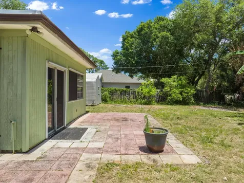 7403 Miramar Avenue Fort Pierce FL 34951