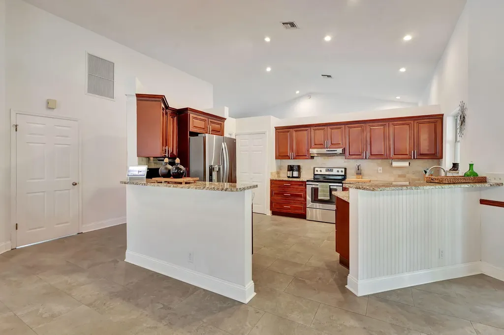 13805 Sheffield Street Wellington FL 33414