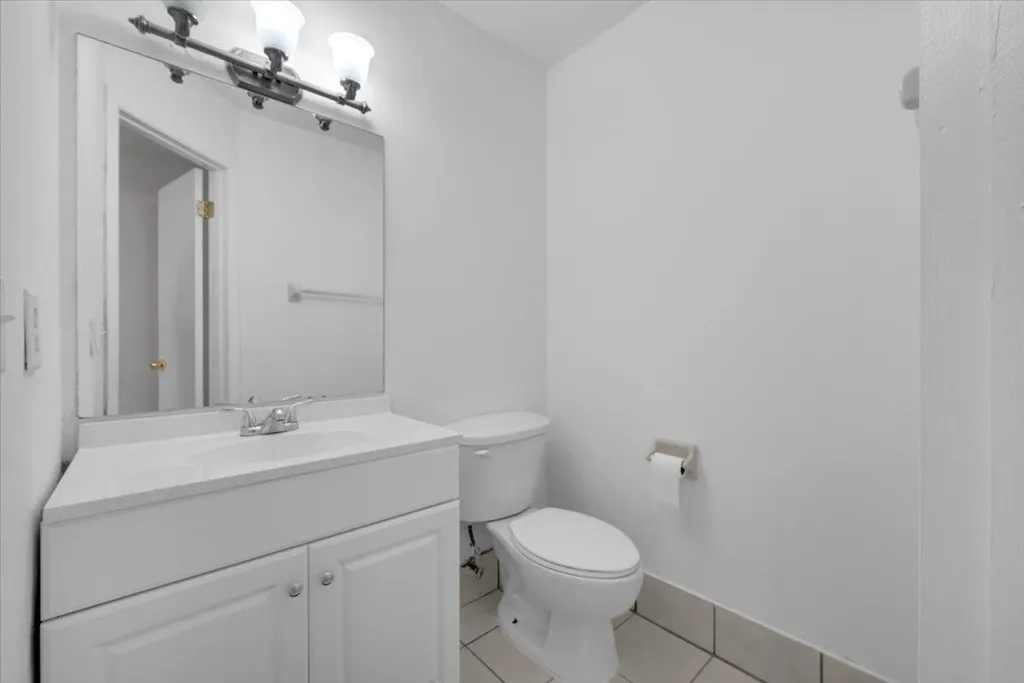 4718 NW 82nd Avenue Lauderhill FL 33351