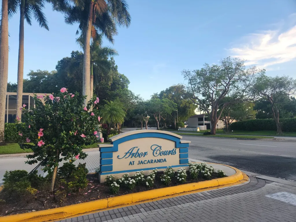 515 NW 98th Avenue NW Plantation FL 33324