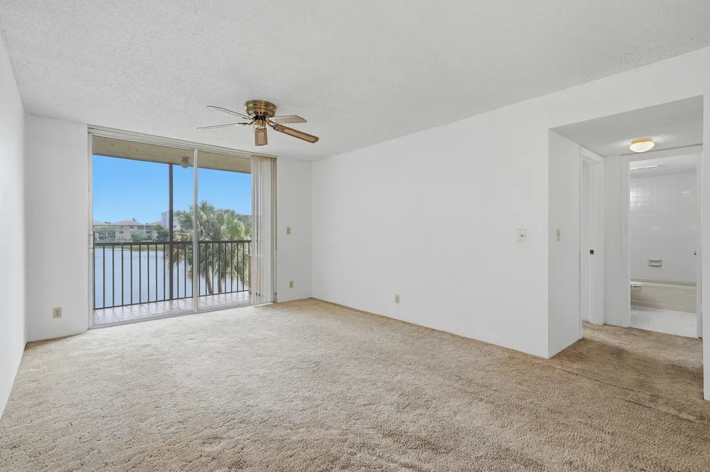 7900 NW 50th Street Lauderhill FL 33351