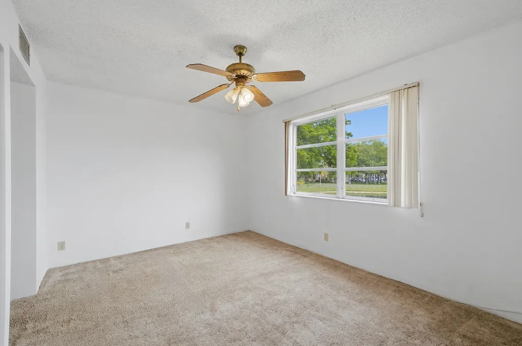 7900 NW 50th Street Lauderhill FL 33351