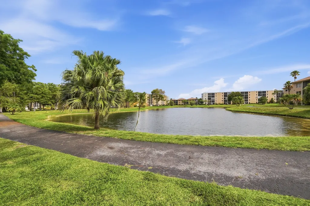 7900 NW 50th Street Lauderhill FL 33351