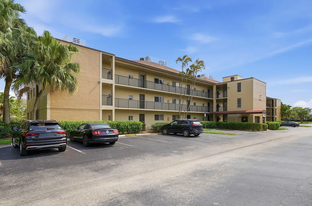 7900 NW 50th Street Lauderhill FL 33351