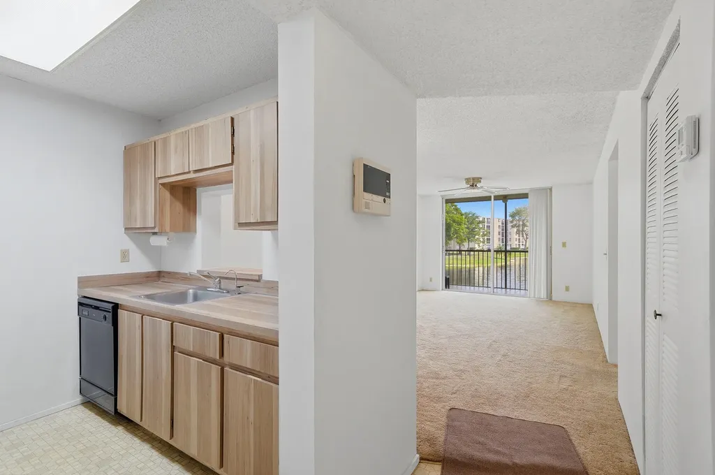 7900 NW 50th Street Lauderhill FL 33351