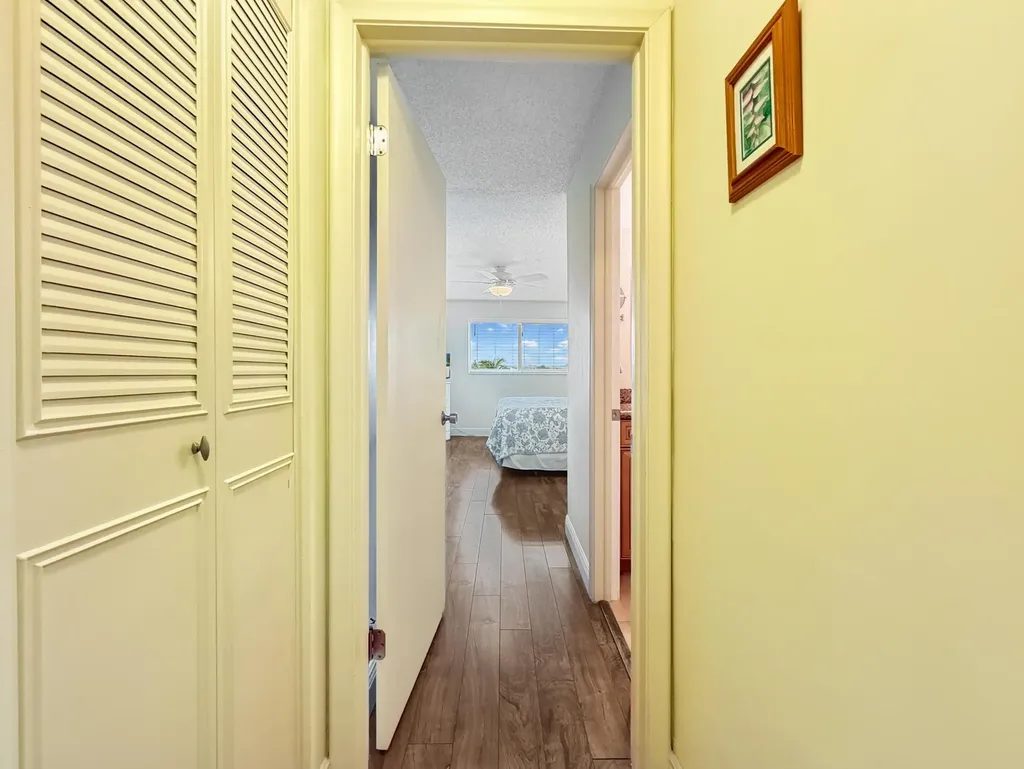 8 Colonial Club Drive Boynton Beach FL 33435