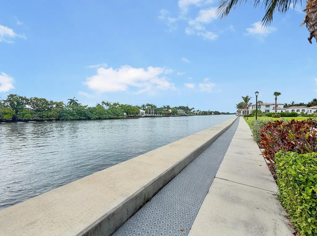 8 Colonial Club Drive Boynton Beach FL 33435