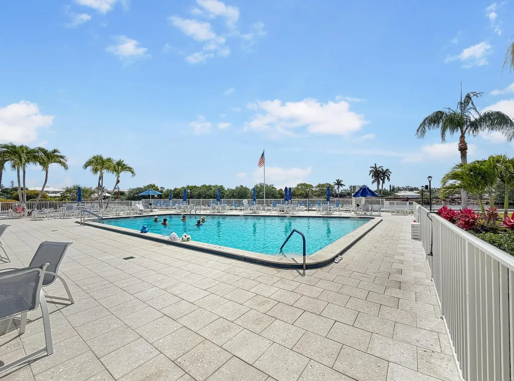 8 Colonial Club Drive Boynton Beach FL 33435