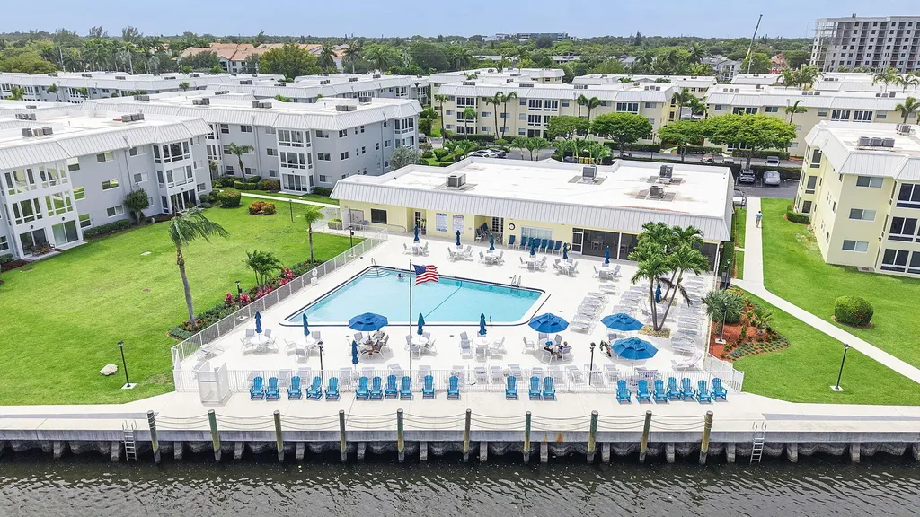 8 Colonial Club Drive Boynton Beach FL 33435