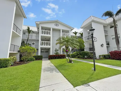 8 Colonial Club Drive Boynton Beach FL 33435