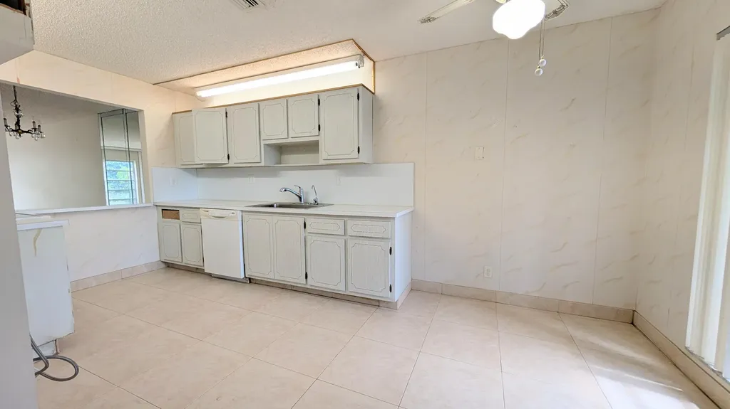 13665 Via Aurora Delray Beach FL 33484
