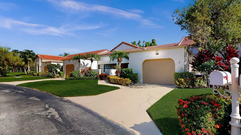 5794 W Parkwalk Circle E Boynton Beach FL 33472
