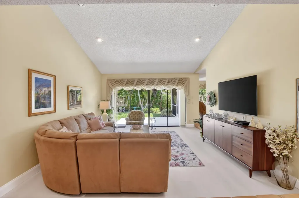 18265 181st Circle S Boca Raton FL 33498