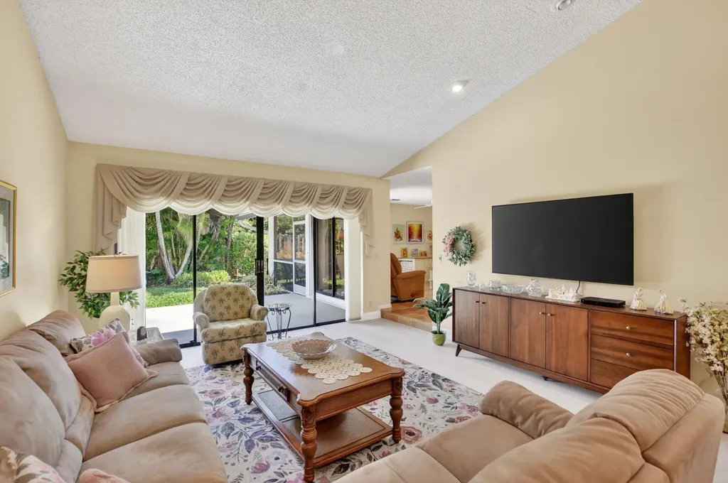 18265 181st Circle S Boca Raton FL 33498