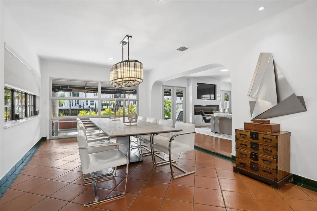 325 Coconut Isle Drive Fort Lauderdale FL 33301