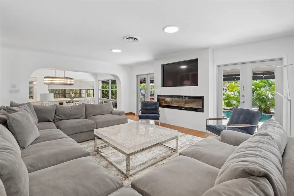 325 Coconut Isle Drive Fort Lauderdale FL 33301