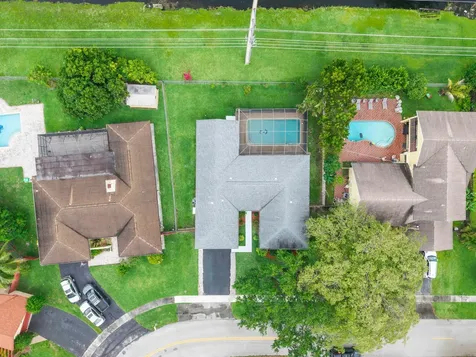 1320 NW 76th Avenue Plantation FL 33322