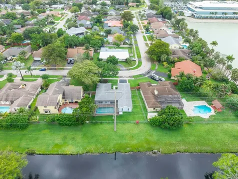 1320 NW 76th Avenue Plantation FL 33322