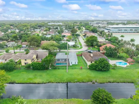 1320 NW 76th Avenue Plantation FL 33322