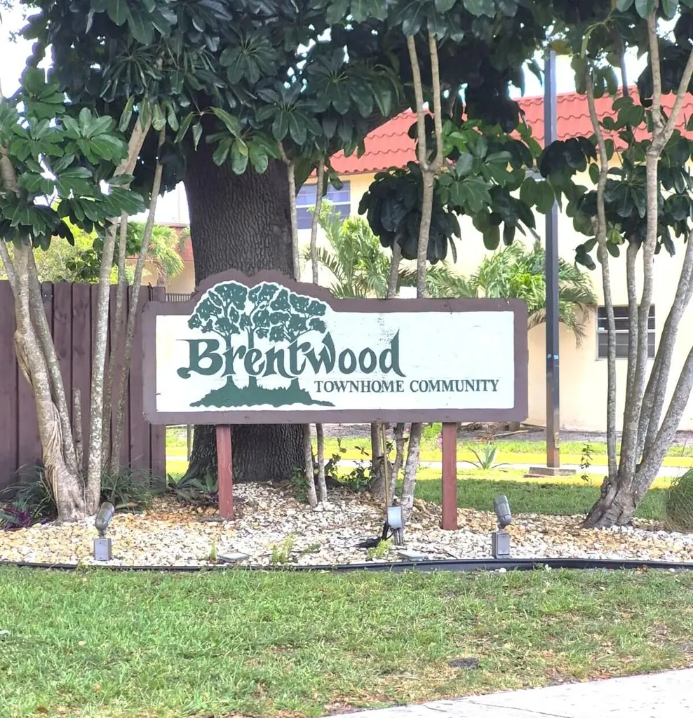 6659 SW 41st Place Davie FL 33314