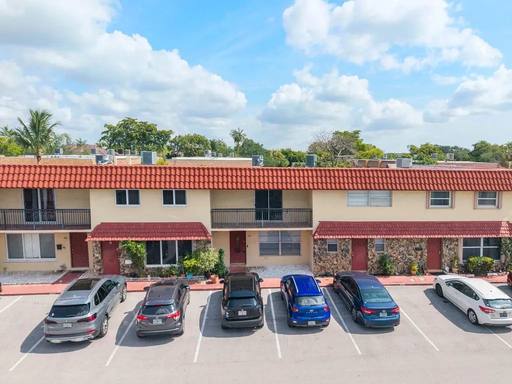 6659 SW 41st Place Davie FL 33314