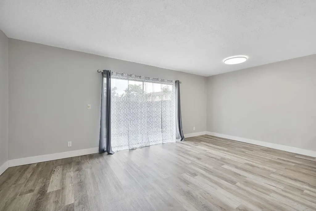 6659 SW 41st Place Davie FL 33314