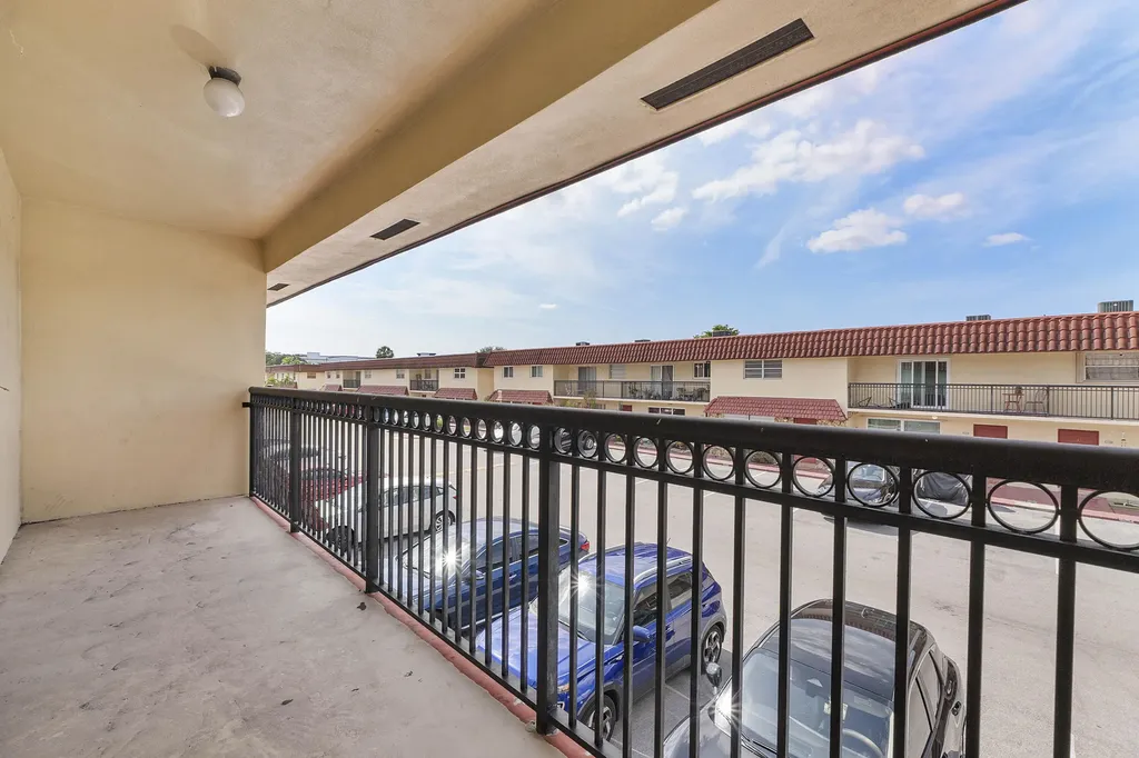 6659 SW 41st Place Davie FL 33314