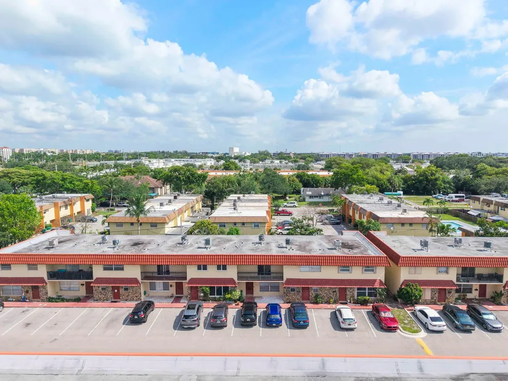 6659 SW 41st Place Davie FL 33314