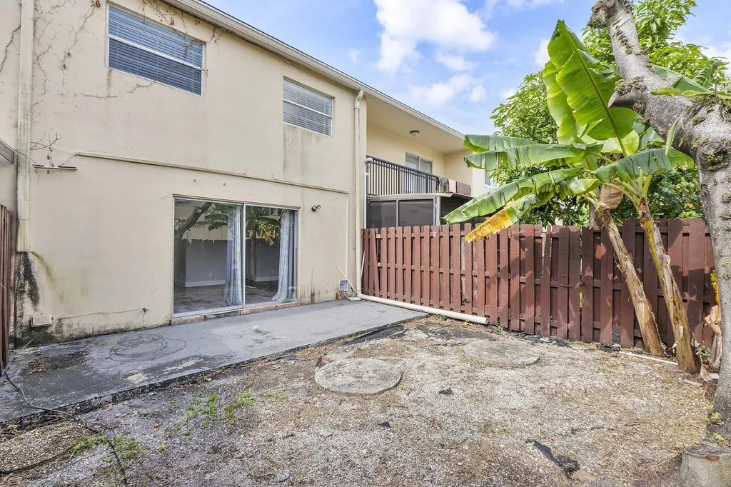 6659 SW 41st Place Davie FL 33314