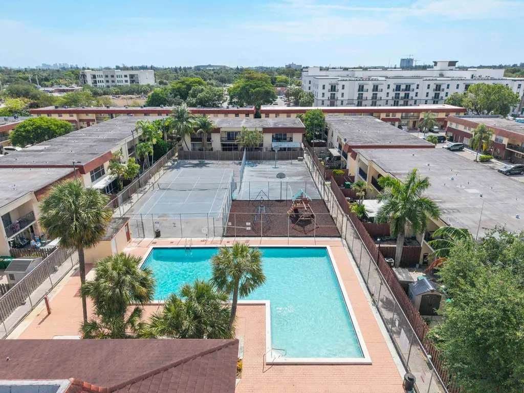 6659 SW 41st Place Davie FL 33314