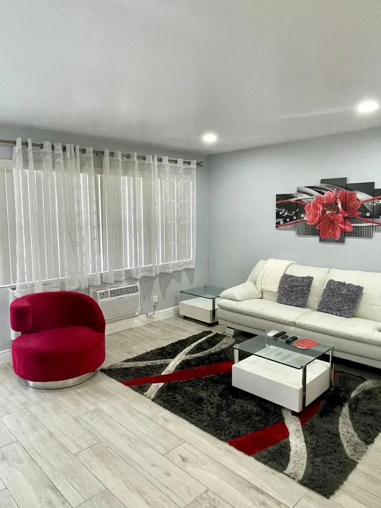 107 Kent G West Palm Beach FL 33417