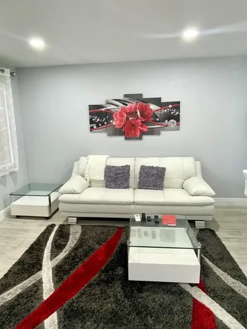 107 Kent G West Palm Beach FL 33417