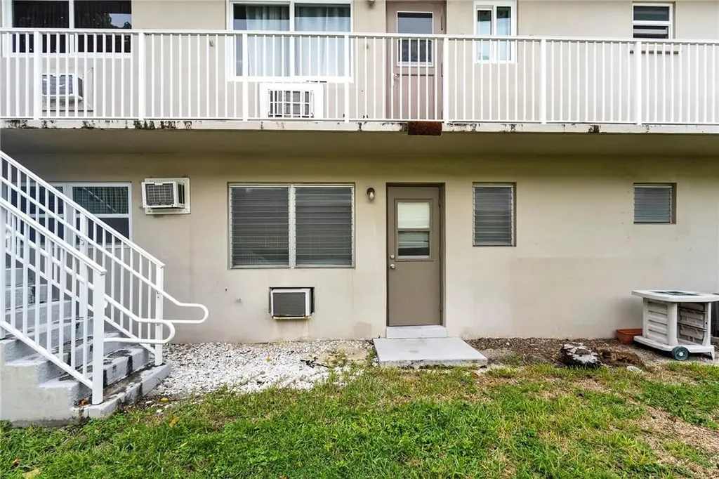 2130 NE 42nd Court Lighthouse Point FL 33064