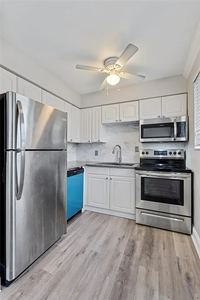 2130 NE 42nd Court Lighthouse Point FL 33064