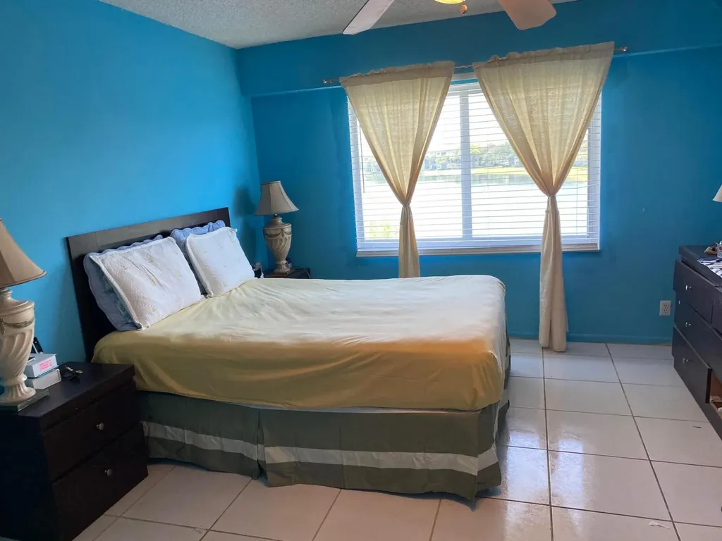 13100 SW 11th Court SW Pembroke Pines FL 33027