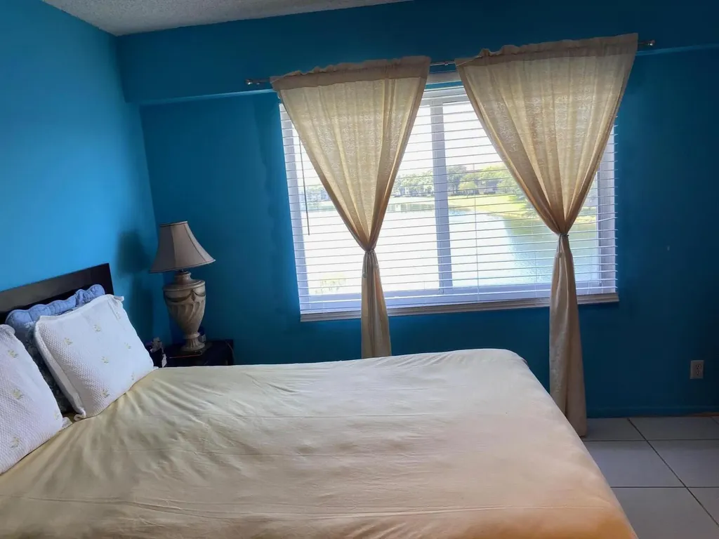 13100 SW 11th Court SW Pembroke Pines FL 33027
