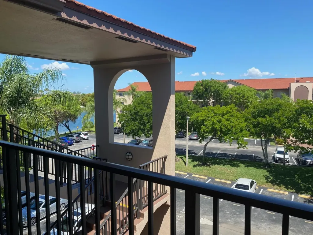 13100 SW 11th Court SW Pembroke Pines FL 33027