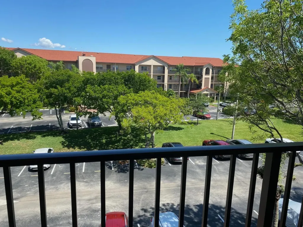 13100 SW 11th Court SW Pembroke Pines FL 33027