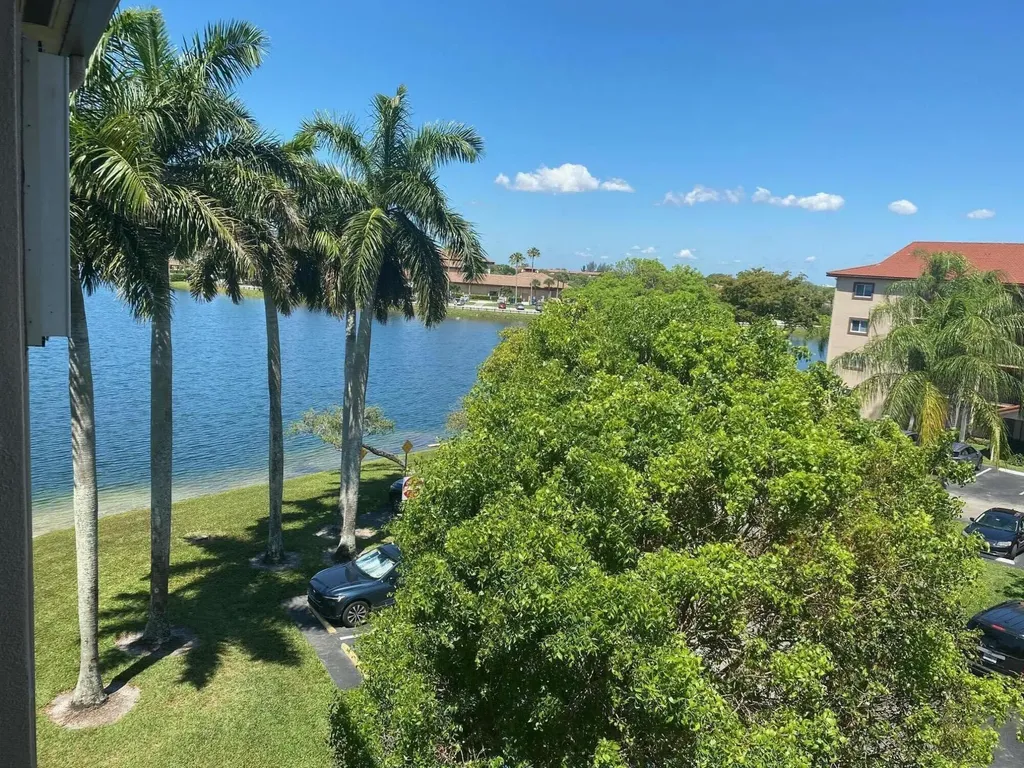 13100 SW 11th Court SW Pembroke Pines FL 33027