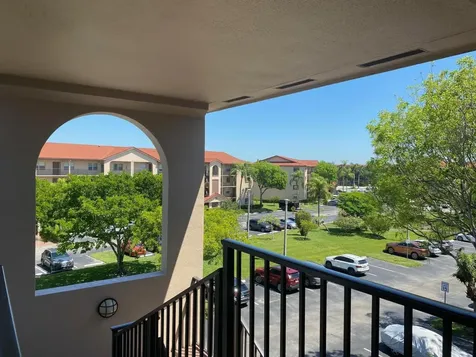 13100 SW 11th Court SW Pembroke Pines FL 33027