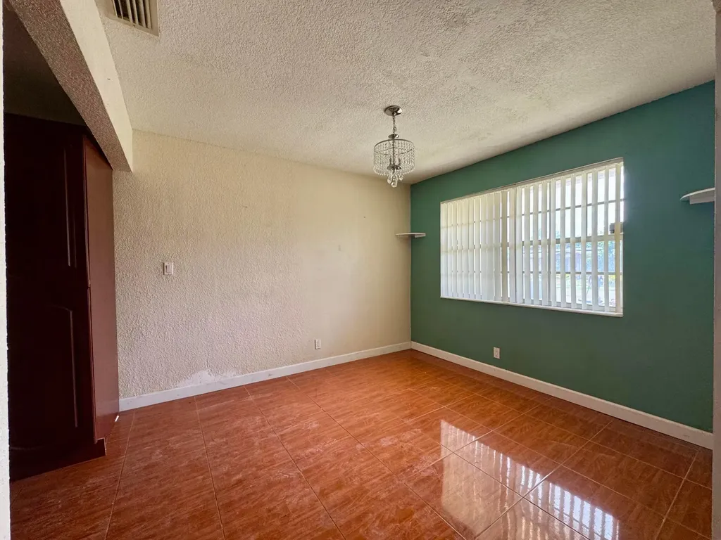 3941 NW 36th Terrace Lauderdale Lakes FL 33309